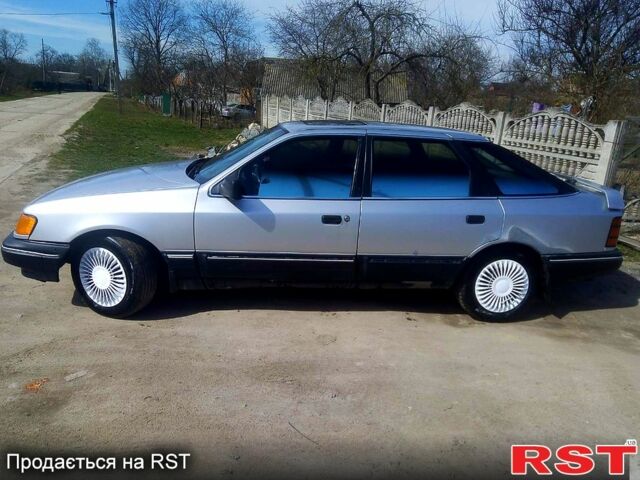 Серый Форд Скорпио, объемом двигателя 2 л и пробегом 300 тыс. км за 1000 $, фото 7 на Automoto.ua