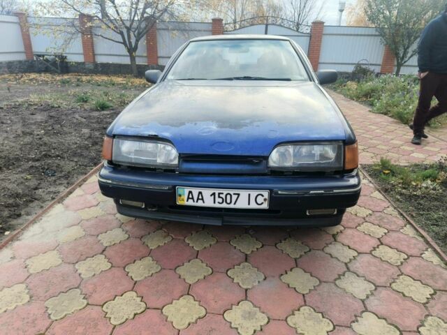 Синій Форд Скорпіо, об'ємом двигуна 0 л та пробігом 200 тис. км за 450 $, фото 3 на Automoto.ua