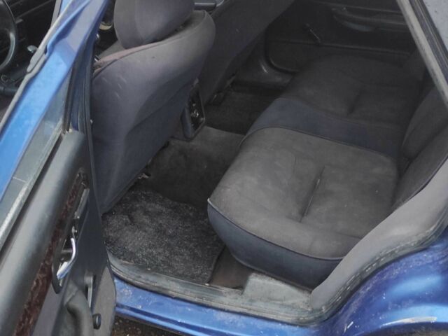 Синий Форд Скорпио, объемом двигателя 2 л и пробегом 385 тыс. км за 950 $, фото 7 на Automoto.ua