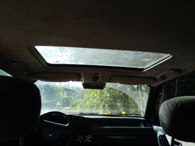 Синий Форд Скорпио, объемом двигателя 2 л и пробегом 200 тыс. км за 750 $, фото 5 на Automoto.ua