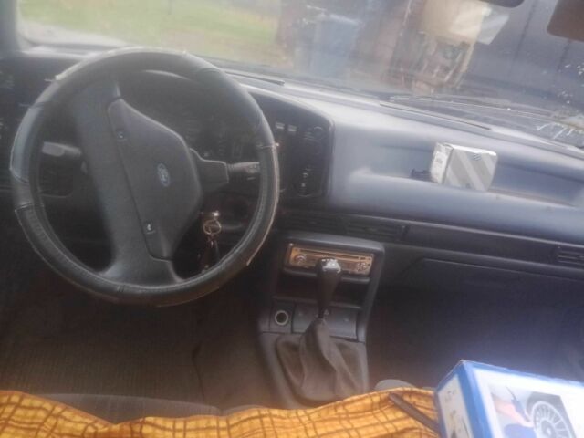 Синий Форд Скорпио, объемом двигателя 2 л и пробегом 113 тыс. км за 1000 $, фото 4 на Automoto.ua