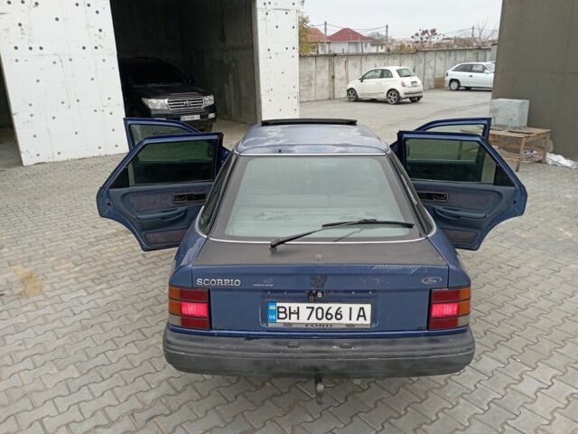 Синий Форд Скорпио, объемом двигателя 2 л и пробегом 400 тыс. км за 600 $, фото 5 на Automoto.ua