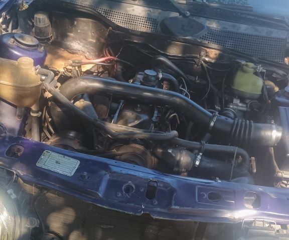 Синий Форд Скорпио, объемом двигателя 2 л и пробегом 579 тыс. км за 950 $, фото 5 на Automoto.ua