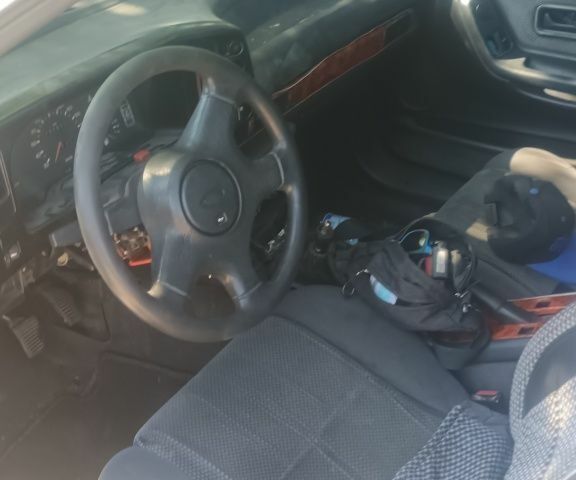 Синий Форд Скорпио, объемом двигателя 2 л и пробегом 579 тыс. км за 950 $, фото 4 на Automoto.ua