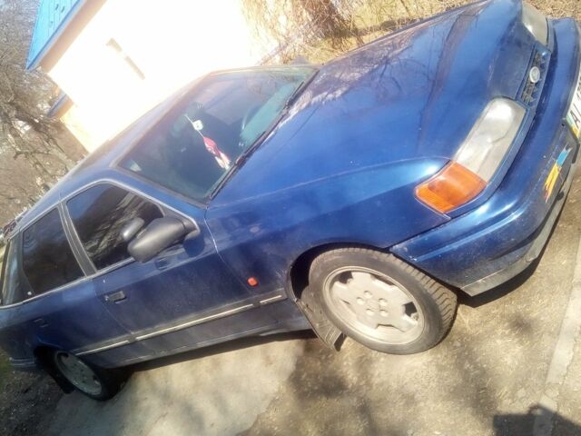 Синій Форд Скорпіо, об'ємом двигуна 2.4 л та пробігом 180 тис. км за 2200 $, фото 1 на Automoto.ua