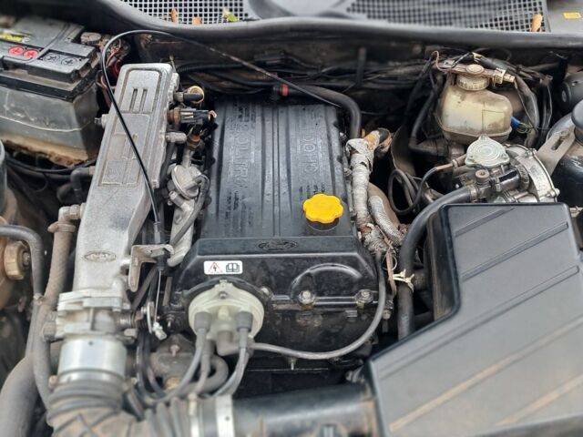 Синий Форд Скорпио, объемом двигателя 2 л и пробегом 368 тыс. км за 1183 $, фото 5 на Automoto.ua