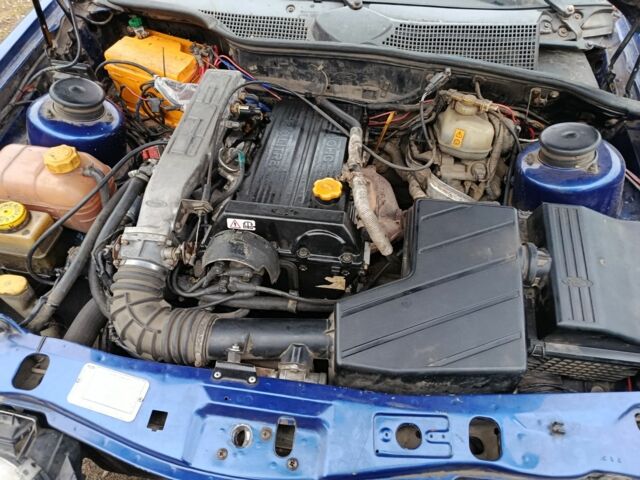 Синий Форд Скорпио, объемом двигателя 2 л и пробегом 246 тыс. км за 1300 $, фото 7 на Automoto.ua