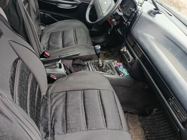 Синий Форд Скорпио, объемом двигателя 2 л и пробегом 246 тыс. км за 1300 $, фото 3 на Automoto.ua