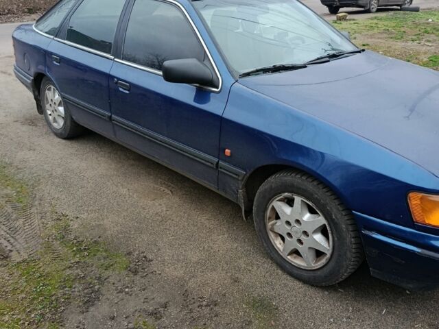 Синий Форд Скорпио, объемом двигателя 2 л и пробегом 246 тыс. км за 1300 $, фото 2 на Automoto.ua