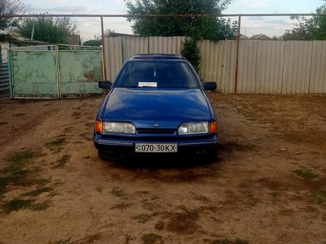 Синий Форд Скорпио, объемом двигателя 2 л и пробегом 439 тыс. км за 700 $, фото 6 на Automoto.ua