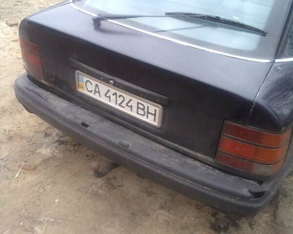 Синий Форд Скорпио, объемом двигателя 2.4 л и пробегом 300 тыс. км за 700 $, фото 2 на Automoto.ua