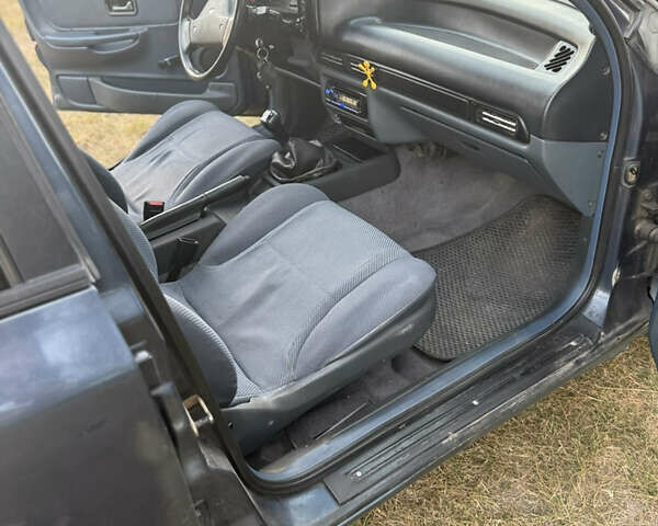 Синий Форд Скорпио, объемом двигателя 0 л и пробегом 555 тыс. км за 800 $, фото 19 на Automoto.ua