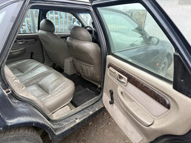 Синий Форд Скорпио, объемом двигателя 2.4 л и пробегом 334 тыс. км за 2200 $, фото 9 на Automoto.ua