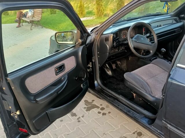 Синій Форд Скорпіо, об'ємом двигуна 2 л та пробігом 150 тис. км за 1000 $, фото 4 на Automoto.ua