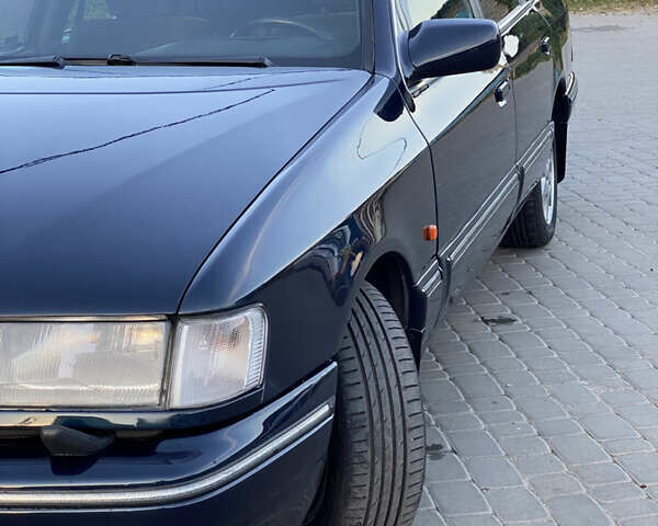 Синий Форд Скорпио, объемом двигателя 2 л и пробегом 300 тыс. км за 2900 $, фото 2 на Automoto.ua