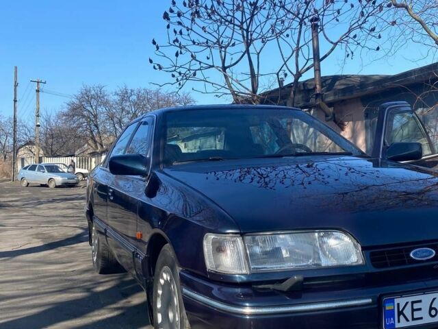 Синий Форд Скорпио, объемом двигателя 2.4 л и пробегом 300 тыс. км за 2500 $, фото 3 на Automoto.ua