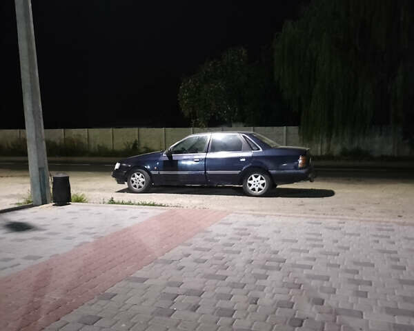 Синий Форд Скорпио, объемом двигателя 1.99 л и пробегом 205 тыс. км за 800 $, фото 1 на Automoto.ua