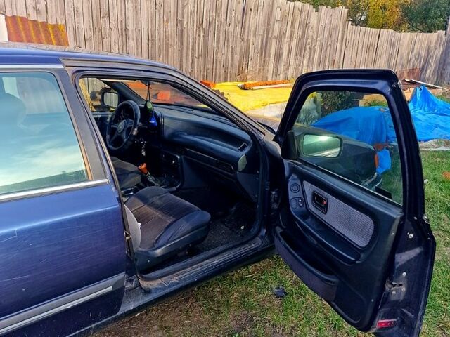 Синий Форд Скорпио, объемом двигателя 2 л и пробегом 225 тыс. км за 1300 $, фото 3 на Automoto.ua