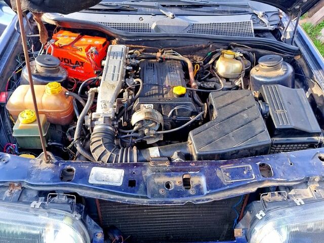 Синий Форд Скорпио, объемом двигателя 2 л и пробегом 225 тыс. км за 1300 $, фото 5 на Automoto.ua