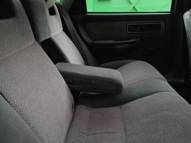 Синій Форд Скорпіо, об'ємом двигуна 0 л та пробігом 100 тис. км за 550 $, фото 8 на Automoto.ua