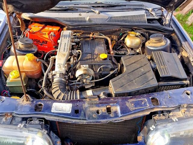 Синий Форд Скорпио, объемом двигателя 2 л и пробегом 225 тыс. км за 1300 $, фото 6 на Automoto.ua