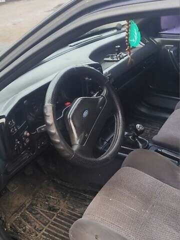 Синий Форд Скорпио, объемом двигателя 0 л и пробегом 100 тыс. км за 1500 $, фото 4 на Automoto.ua