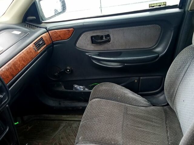 Синий Форд Скорпио, объемом двигателя 2 л и пробегом 400 тыс. км за 1000 $, фото 2 на Automoto.ua