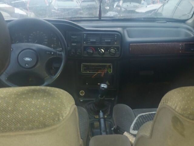 Синій Форд Скорпіо, об'ємом двигуна 2 л та пробігом 200 тис. км за 700 $, фото 4 на Automoto.ua