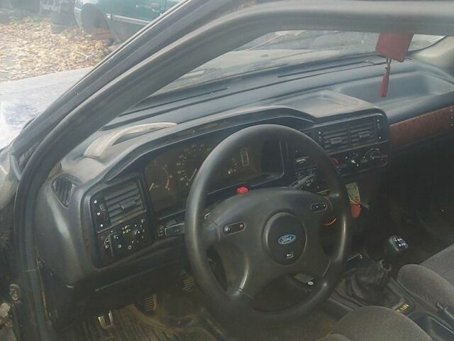 Синій Форд Скорпіо, об'ємом двигуна 2 л та пробігом 200 тис. км за 700 $, фото 2 на Automoto.ua