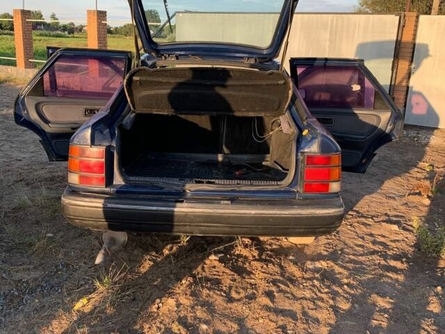 Синий Форд Скорпио, объемом двигателя 2 л и пробегом 340 тыс. км за 900 $, фото 5 на Automoto.ua