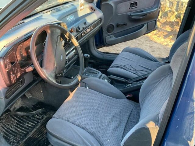 Синий Форд Скорпио, объемом двигателя 2 л и пробегом 340 тыс. км за 900 $, фото 2 на Automoto.ua