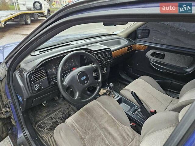 Синий Форд Скорпио, объемом двигателя 2 л и пробегом 300 тыс. км за 1250 $, фото 26 на Automoto.ua