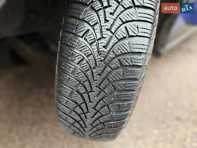 Синий Форд Скорпио, объемом двигателя 2 л и пробегом 300 тыс. км за 1250 $, фото 35 на Automoto.ua