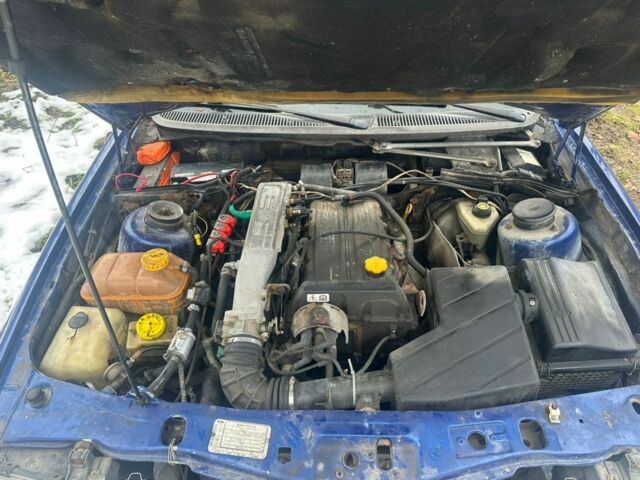 Синий Форд Скорпио, объемом двигателя 0 л и пробегом 350 тыс. км за 709 $, фото 4 на Automoto.ua