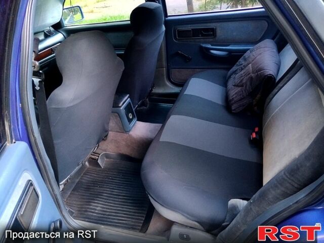 Синий Форд Скорпио, объемом двигателя 2 л и пробегом 200 тыс. км за 1500 $, фото 5 на Automoto.ua