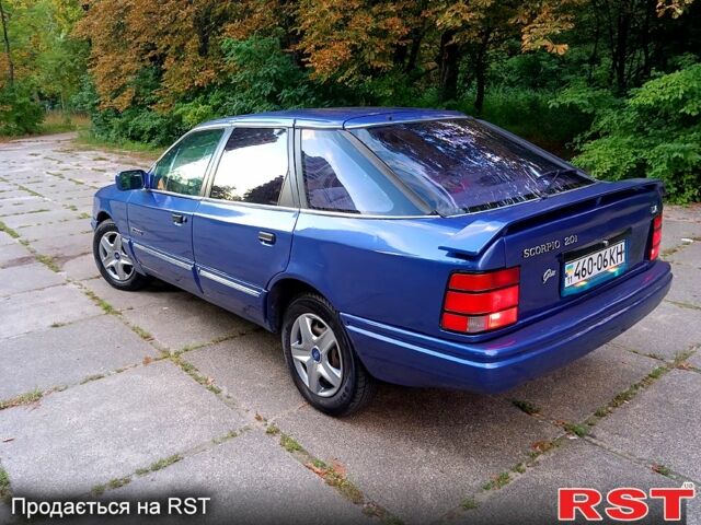 Синий Форд Скорпио, объемом двигателя 2 л и пробегом 200 тыс. км за 1500 $, фото 3 на Automoto.ua