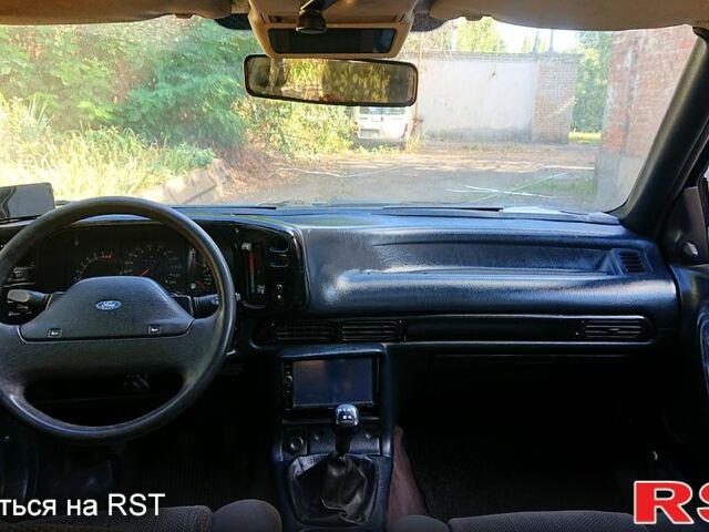 Форд Скорпио 1988 в Запорожье на Automoto.ua Синий Форд Скорпио, объемом двигателя 2 л и пробегом 400 тыс. км за 950 $, фото 3 на Automoto.ua