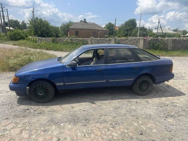Синий Форд Скорпио, объемом двигателя 2 л и пробегом 400 тыс. км за 950 $, фото 2 на Automoto.ua