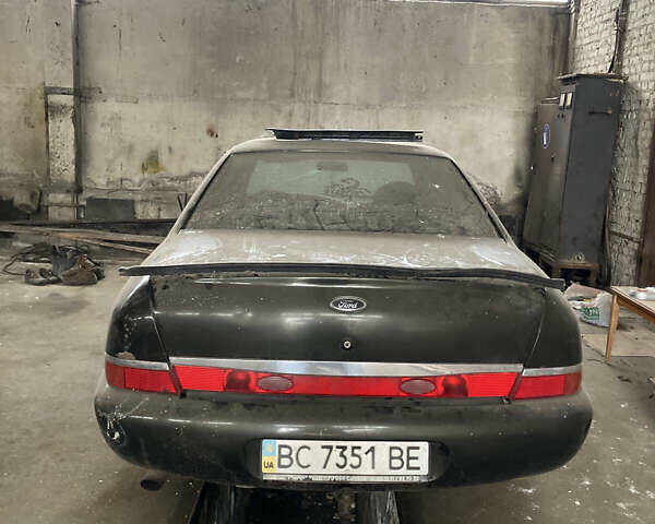 Зеленый Форд Скорпио, объемом двигателя 2 л и пробегом 220 тыс. км за 1000 $, фото 3 на Automoto.ua