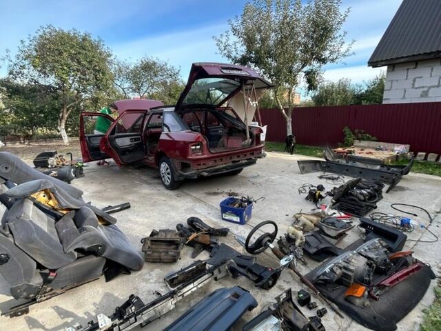 Зеленый Форд Скорпио, объемом двигателя 2 л и пробегом 250 тыс. км за 200 $, фото 3 на Automoto.ua