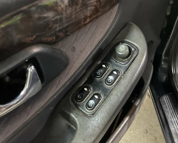 Зелений Форд Скорпіо, об'ємом двигуна 2.3 л та пробігом 333 тис. км за 2190 $, фото 1 на Automoto.ua
