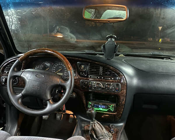 Зелений Форд Скорпіо, об'ємом двигуна 2.3 л та пробігом 333 тис. км за 2190 $, фото 24 на Automoto.ua