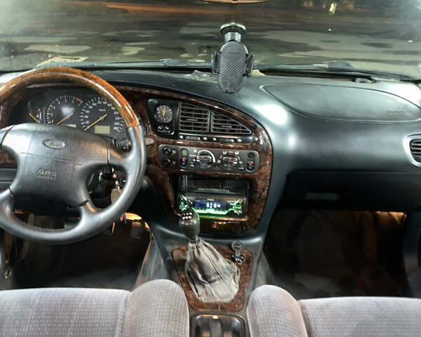 Зелений Форд Скорпіо, об'ємом двигуна 2.3 л та пробігом 333 тис. км за 2190 $, фото 18 на Automoto.ua