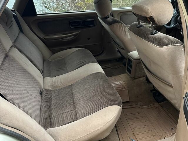 Зелений Форд Скорпіо, об'ємом двигуна 2.4 л та пробігом 418 тис. км за 1000 $, фото 5 на Automoto.ua