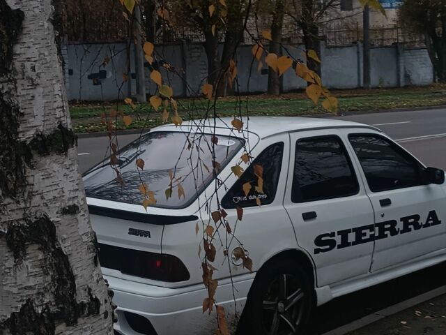 Белый Форд Сиерра, объемом двигателя 2 л и пробегом 77 тыс. км за 1300 $, фото 11 на Automoto.ua