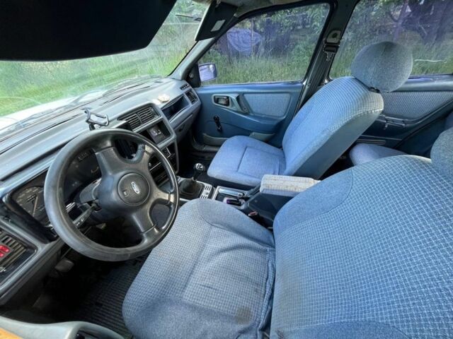 Білий Форд Сієрра, об'ємом двигуна 2 л та пробігом 250 тис. км за 600 $, фото 7 на Automoto.ua