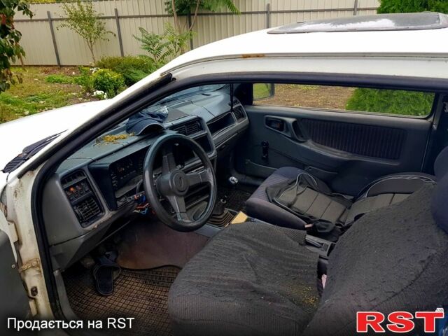 Білий Форд Сієрра, об'ємом двигуна 2 л та пробігом 0 тис. км за 480 $, фото 1 на Automoto.ua