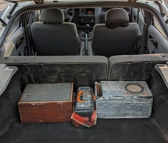 Белый Форд Сиерра, объемом двигателя 2.3 л и пробегом 800 тыс. км за 900 $, фото 5 на Automoto.ua