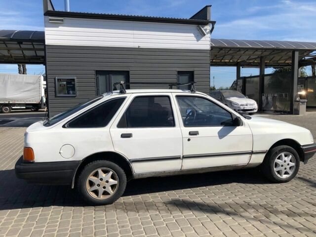 Белый Форд Сиерра, объемом двигателя 1.6 л и пробегом 700 тыс. км за 850 $, фото 16 на Automoto.ua