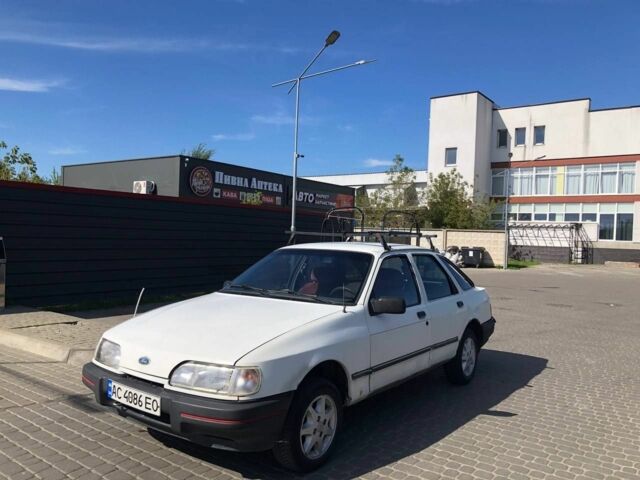 Белый Форд Сиерра, объемом двигателя 1.6 л и пробегом 700 тыс. км за 850 $, фото 4 на Automoto.ua